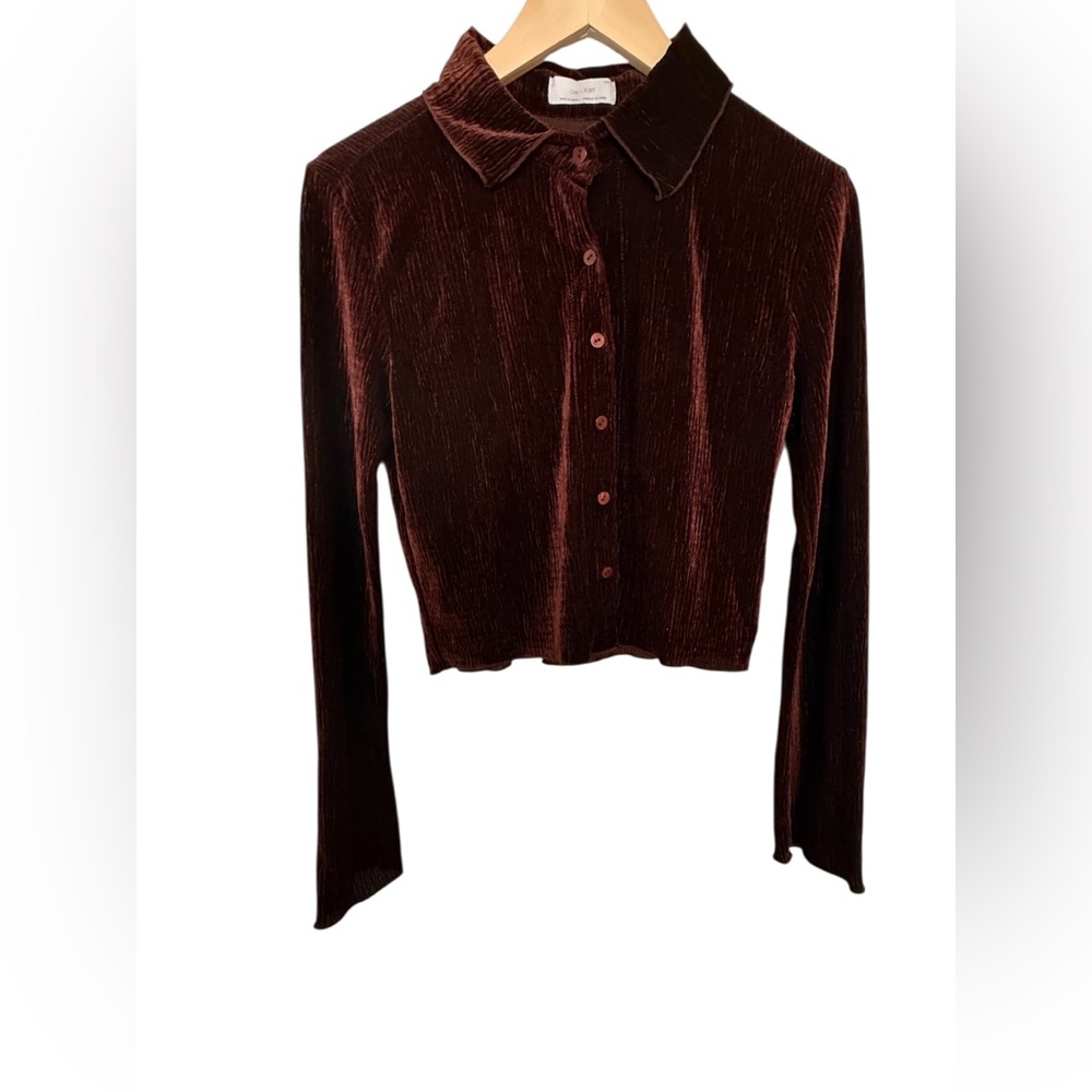 Oak + Fort Burgundy Cropped Button Front Long Sleeve Blouse Women’s Size M